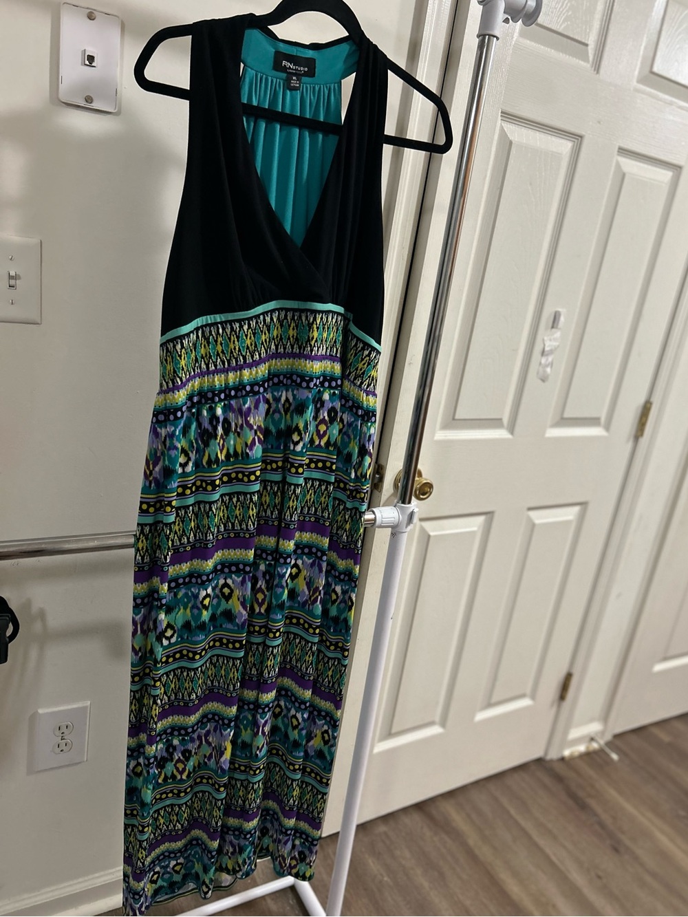 Studio Black & Teal Patterned Sleeveless Maxi Dress